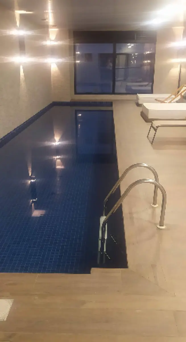 LOTE 000 - O apartamento nº 401 do Edifício Cobalto, sito na Rua Miguel Couto, nº 714 possuindo 107,64m² de área real privativa