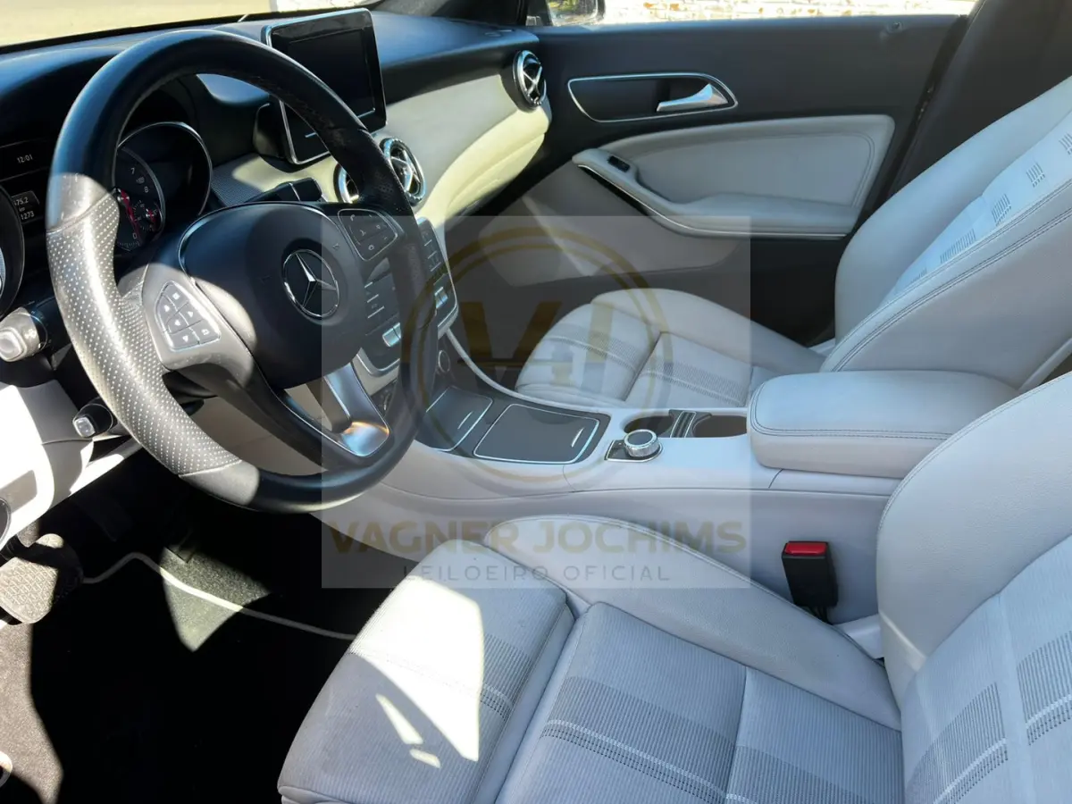 LOTE 000 - Mercedes-Benz CLA-200 1.6 TB 16V Flex Aut fabricação/modelo 2018/2018, cor preta