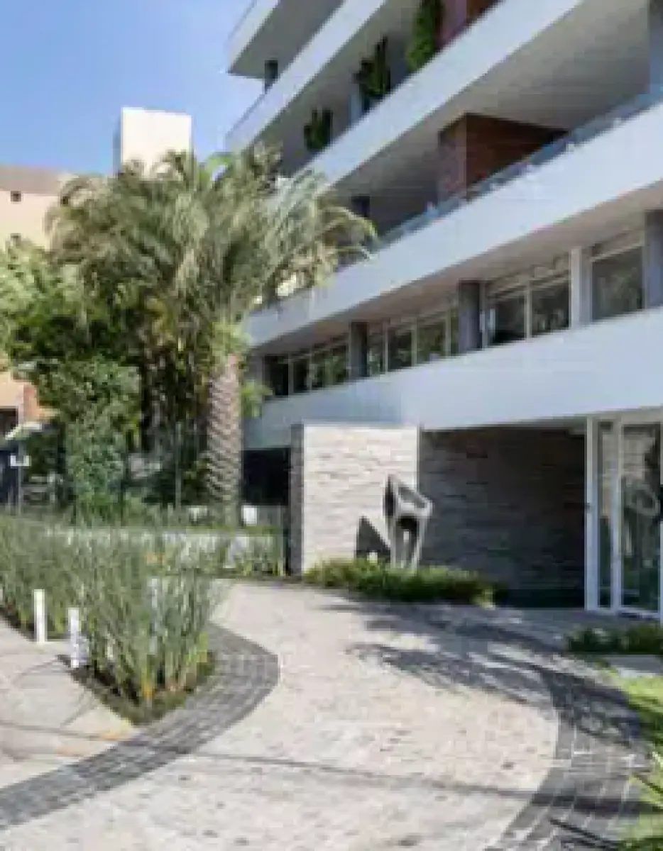 LOTE 000 - O apartamento nº 702 cobertura superior com área real total de 409,57m², O box nº 23