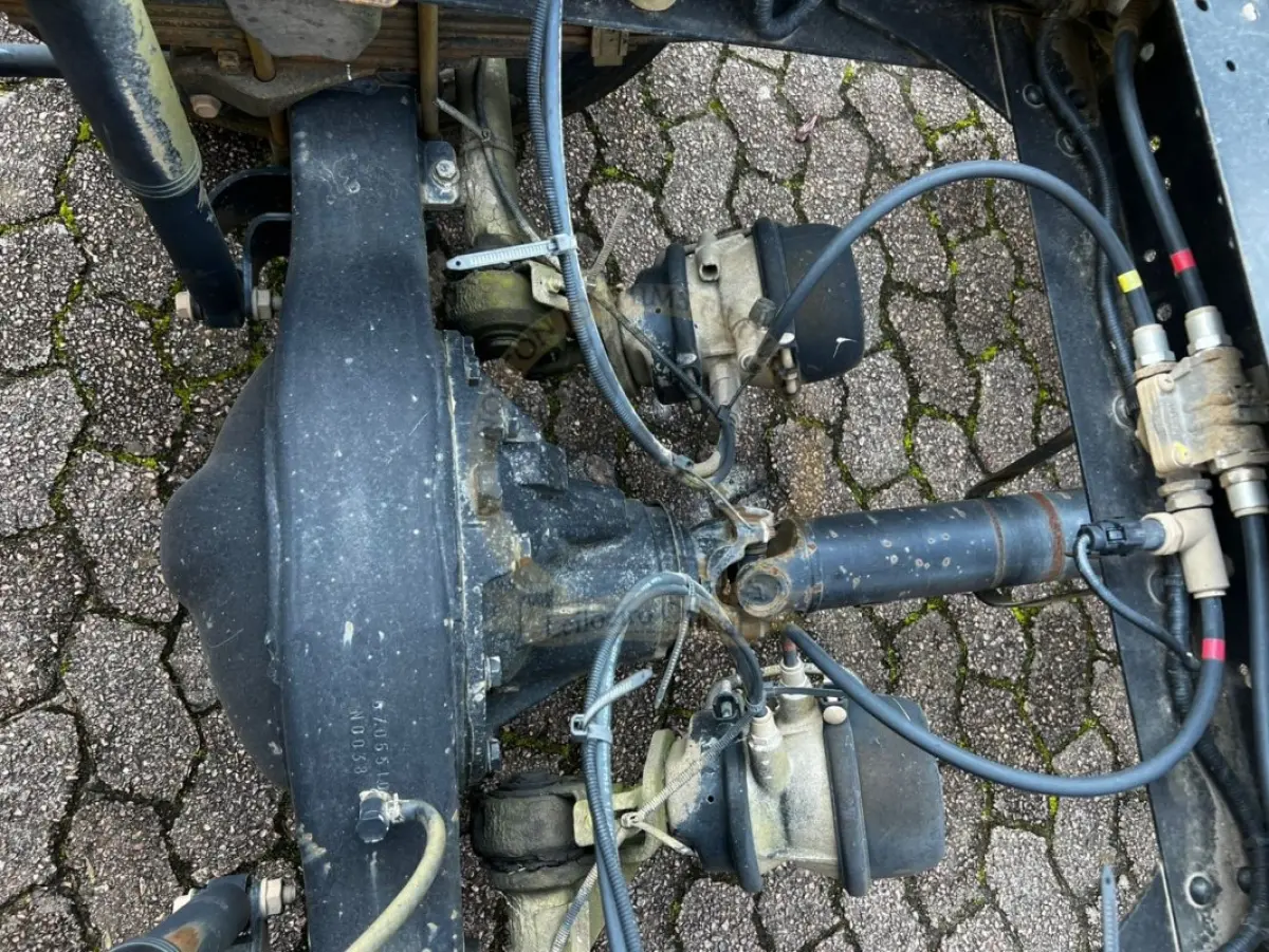 LOTE 007 - Caminhão Hyundai/HD80, fabricação/modelo 2021/2022, diesel, cor branca, carroceria fechada (sem chave)