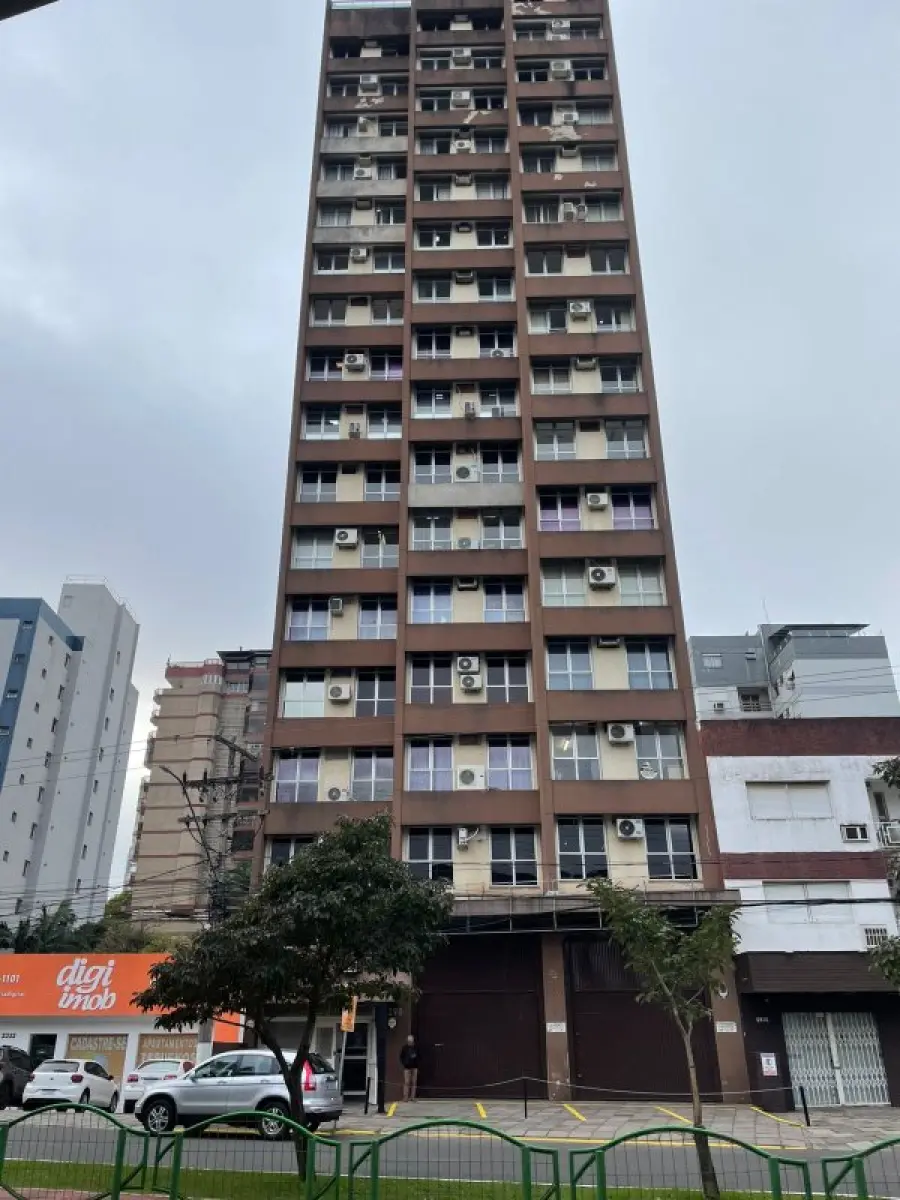 LOTE 000 - sala nº 1302 do Edifício Dourados sob o nº 2390 da av. Nações Unidas