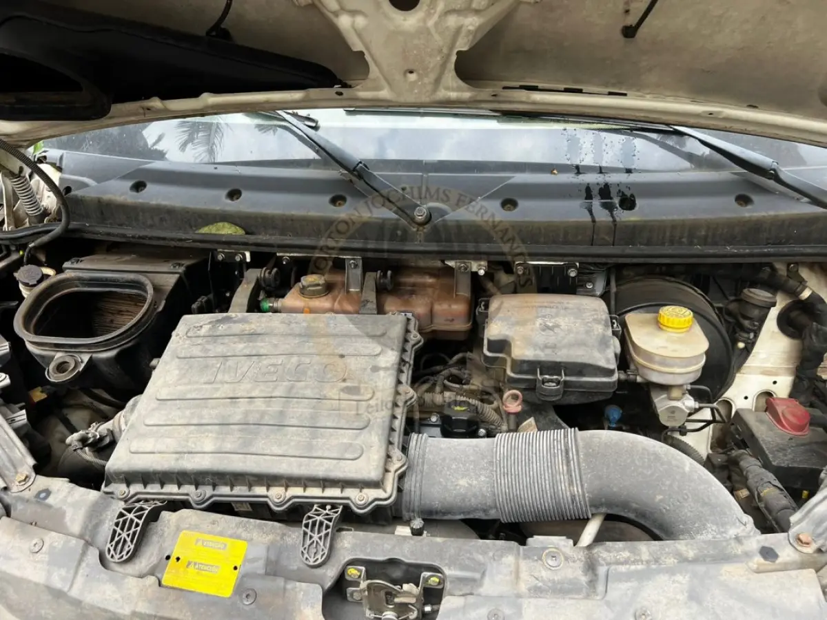 LOTE 005 - Caminhão Iveco/Daily 45-170CS, diesel, cor branca, carroceria fechada, fabricação/modelo 2021/2022