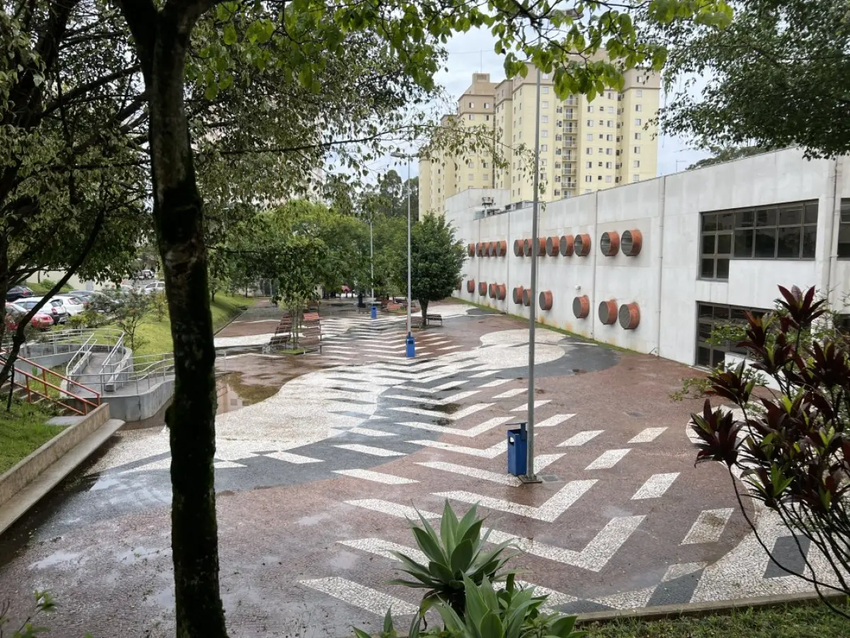 LOTE 001 - O imóvel está localizado no Bairro Planalto em São Bernardo do Campo