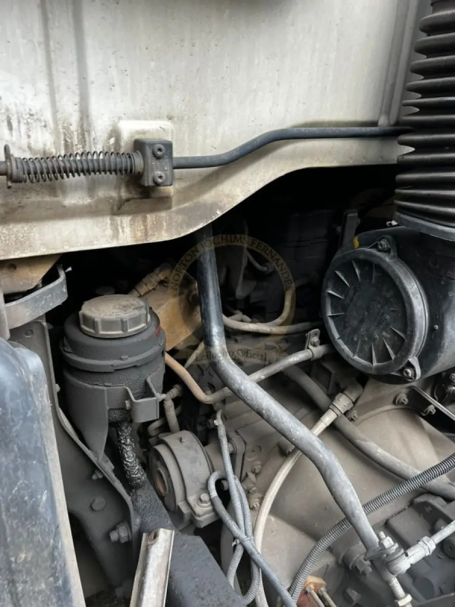 LOTE 006 - Caminhão Ford/Cargo 816 816 S, diesel, cor branca, carroceria fechada, fabricação/modelo 2013/2013 (sem chave)