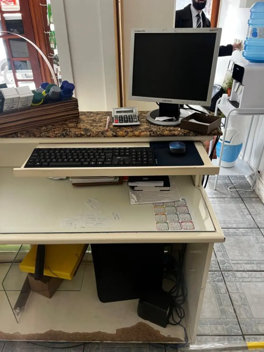 LOTE 000 - FARMACIA DE MANIPULAÇÃO COMPLETA