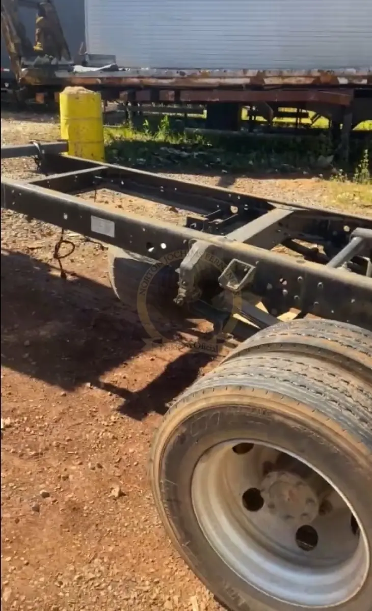 LOTE 009 - Caminhão Hyundai HD 80, fabricação/modelo 2021/2022, diesel, cor branca, carroceria fechada (sem chave)