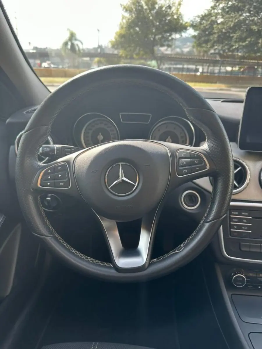 LOTE 003 - M.BENZ/GLA200FF 2017/2017