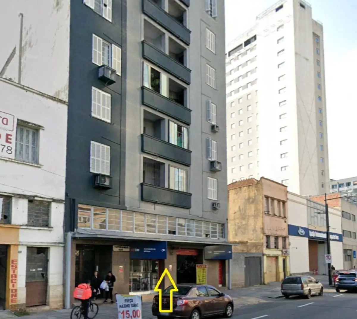 LOTE 018 - Apt 42, do Edificio Tupinamba  a Rua Julio de Castilhos 458 e 464, em Porto Alegre, área util de 90,3429m2
