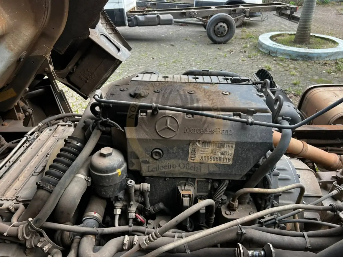 LOTE 002 - Caminhão M.Benz/Accelo 815 CE, diesel, cor branca, carroceria fechada/cabine estendida, fabricação/modelo 2021/2022 (sem chave)