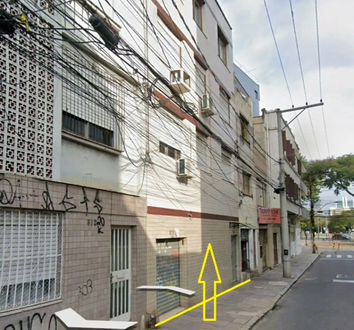 LOTE 014 - Apt 102 na Rua Espirito Santo 382, em porto Alegre, com área privativa de 545,41m2