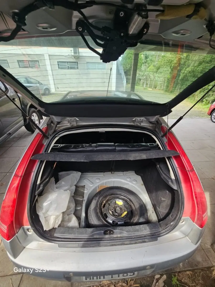 LOTE 005 - Citroen C4 GLX 2.0 Flex 16V 5p, fabricação/modelo 2010