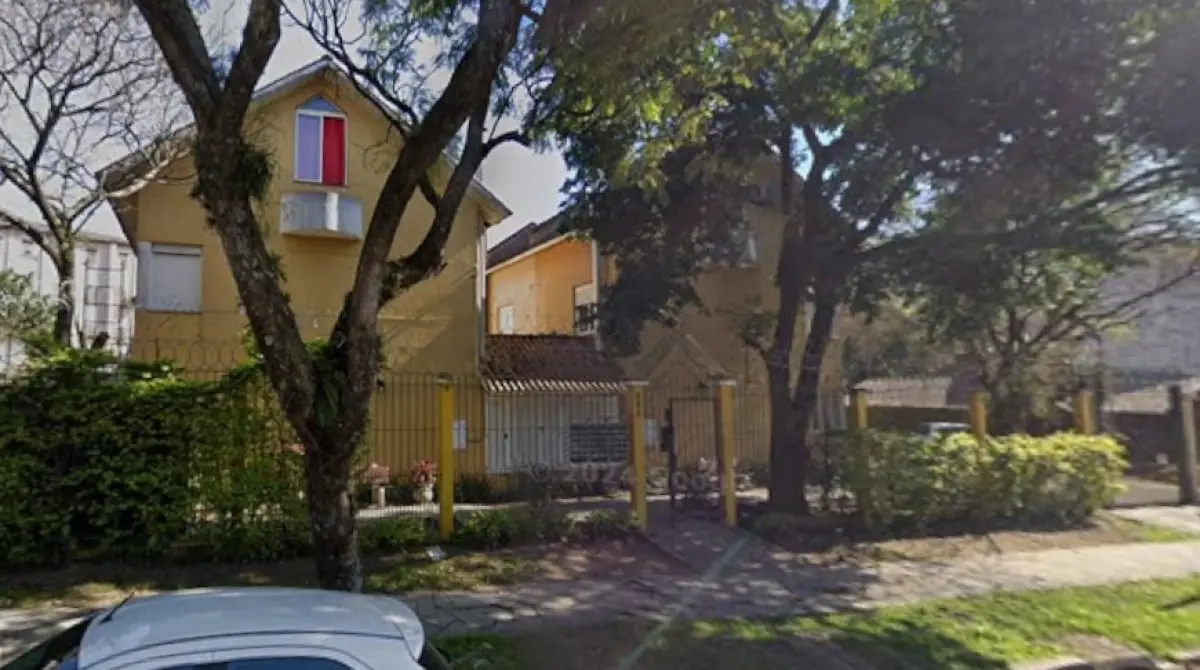 LOTE 000 - O box nº 11, localizado no Condomínio Residenza Toscana, Rua Professor Carvalho de Freitas, nº. 301, Porto Alegre