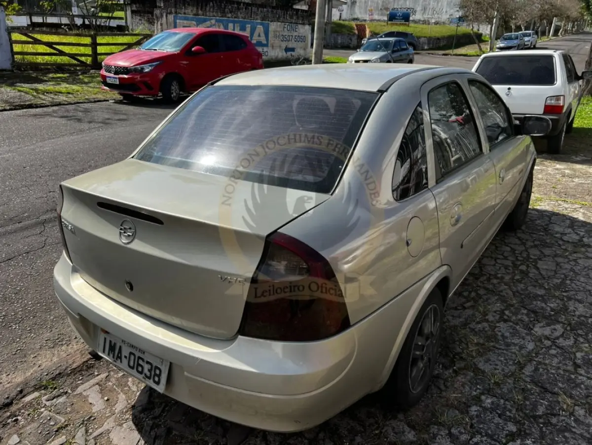 LOTE 003 - Corsa Sed. Premium 1.8 MPFI 8V FlexPower