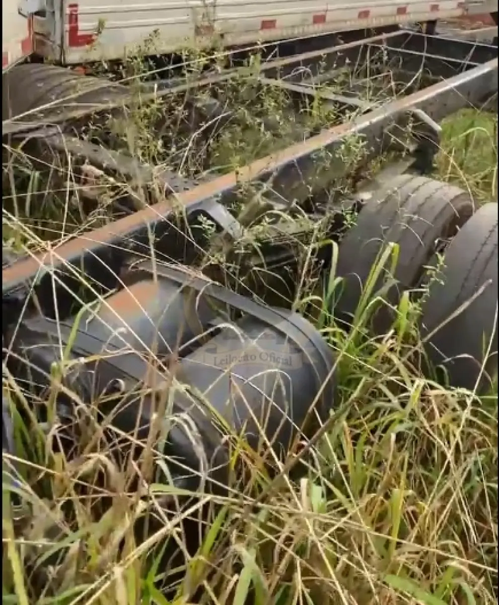 LOTE 008 - Caminhão Hyundai HD 80, fabricação/modelo 2021/2022, diesel, cor branca, carroceria fechada (sem chave)