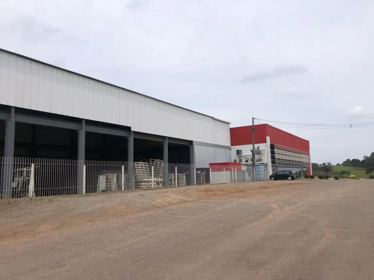 LOTE 001 - Um terreno, no Loteamento Berçário Industrial, em Nova Bassano/RS