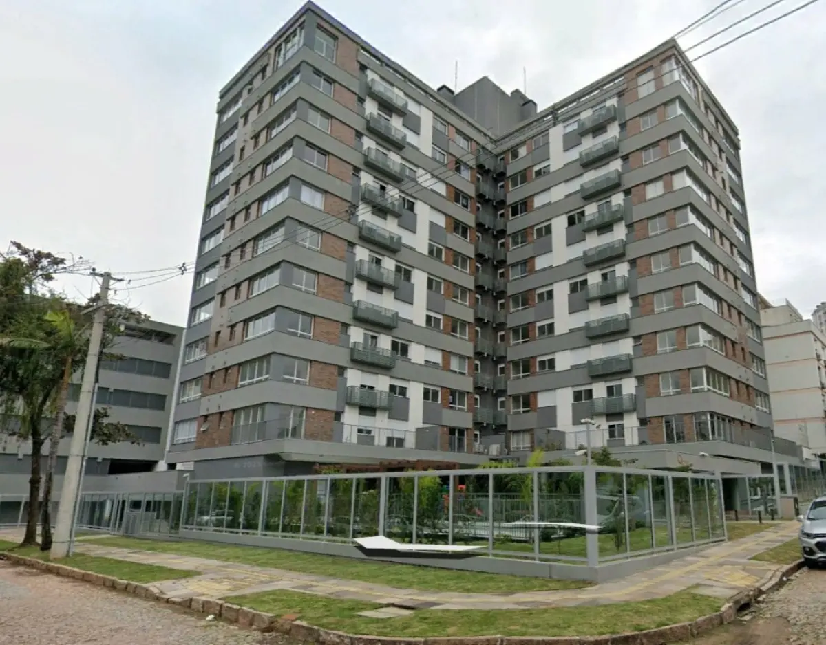 LOTE 021 - aPT 508 do Edificio Quintal Moinhos a Travessa Carmen, e Praça Monsenhor E. Lottermann, coma ara privativa de 42,15m2, junto o BOX