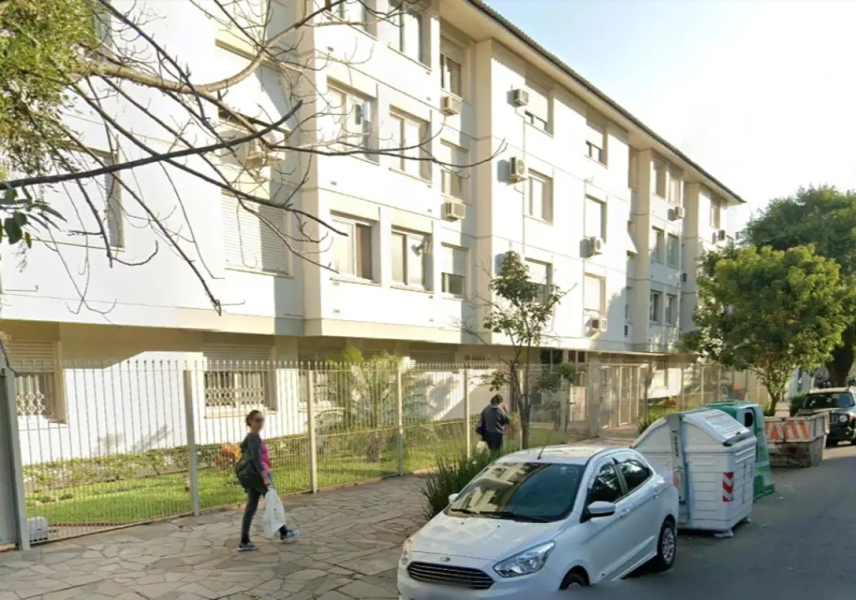 LOTE 010 - Apt. 315 do Edifício Barão do Triunfo, na Rua Barão do Triunfo 217, em Porto Alegre