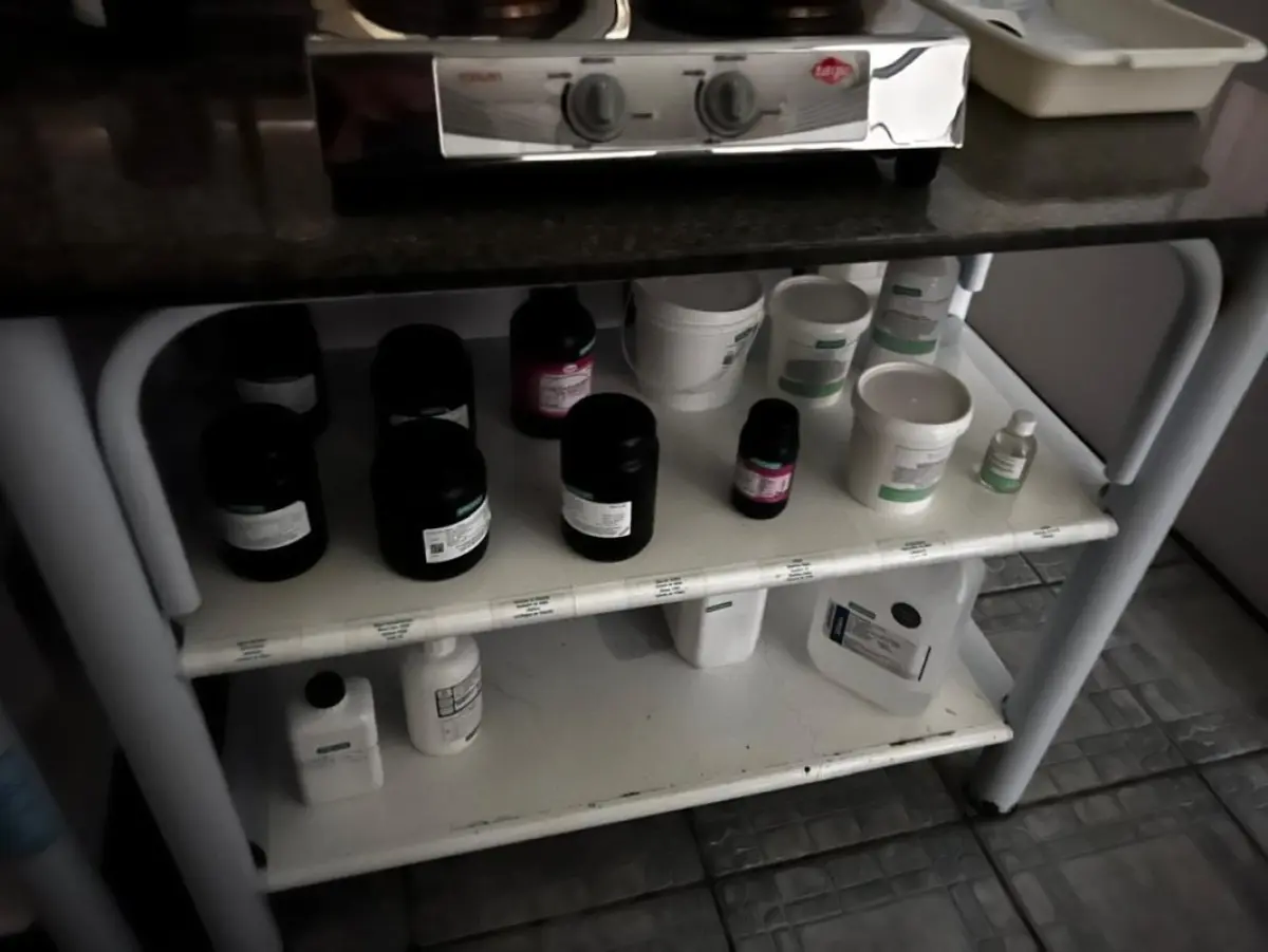 LOTE 000 - FARMACIA DE MANIPULAÇÃO COMPLETA