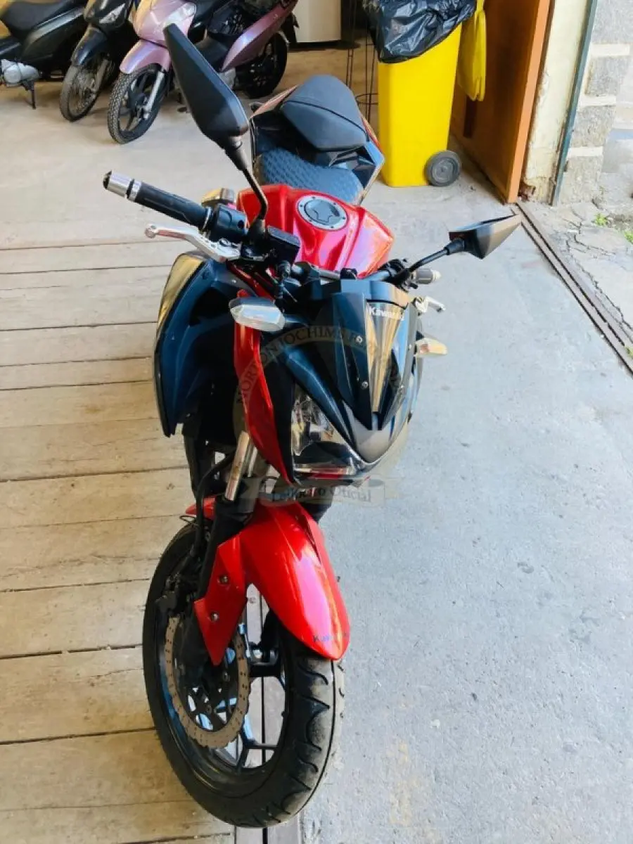 LOTE 007 - KAWASAKI/Z300, fabricação/modelo 2017/2018, placa QIT 9J46, cor laranja.