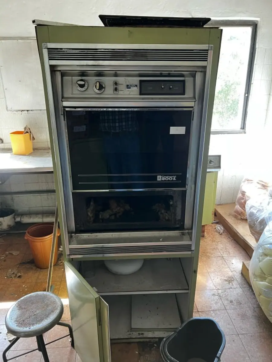 LOTE 016 - Laboratório