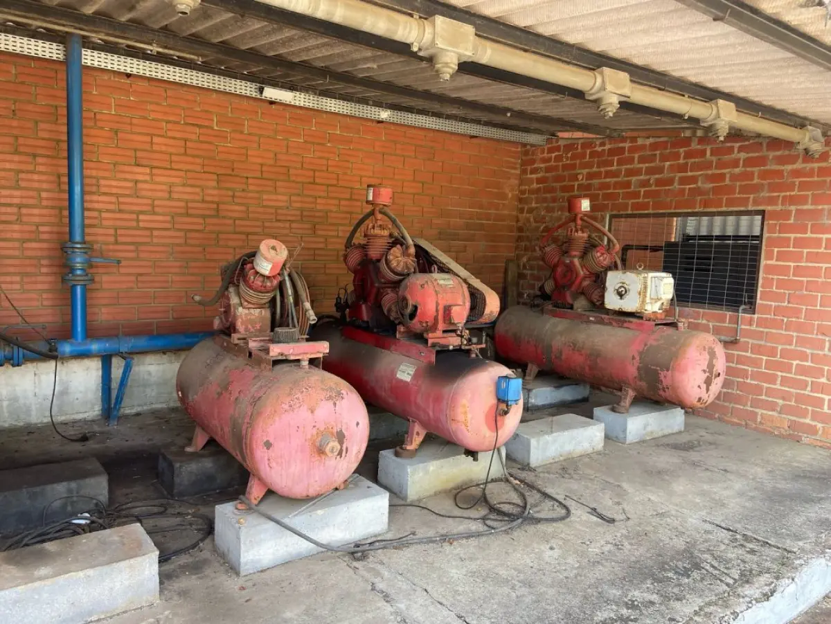 LOTE 027 - Tanque oleo