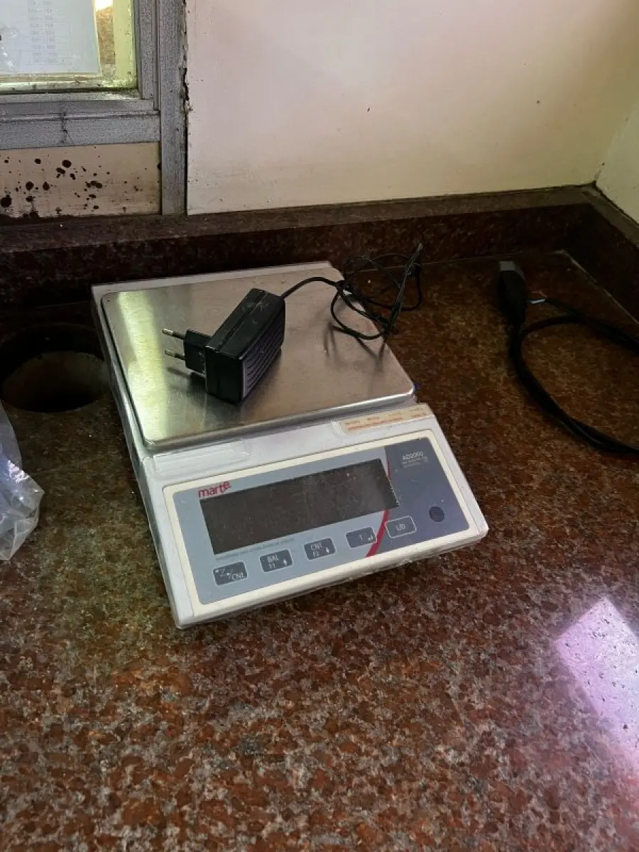 LOTE 016 - Laboratório