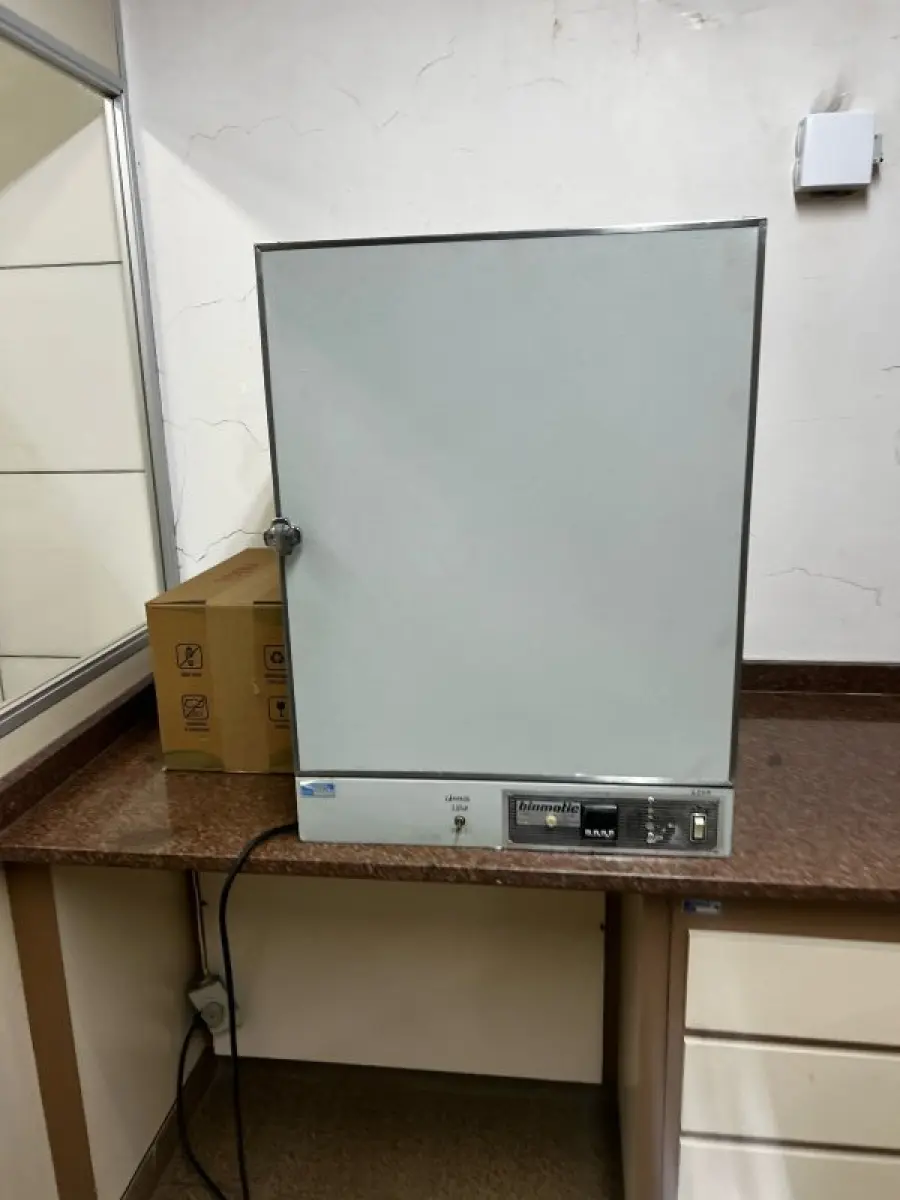 LOTE 016 - Laboratório