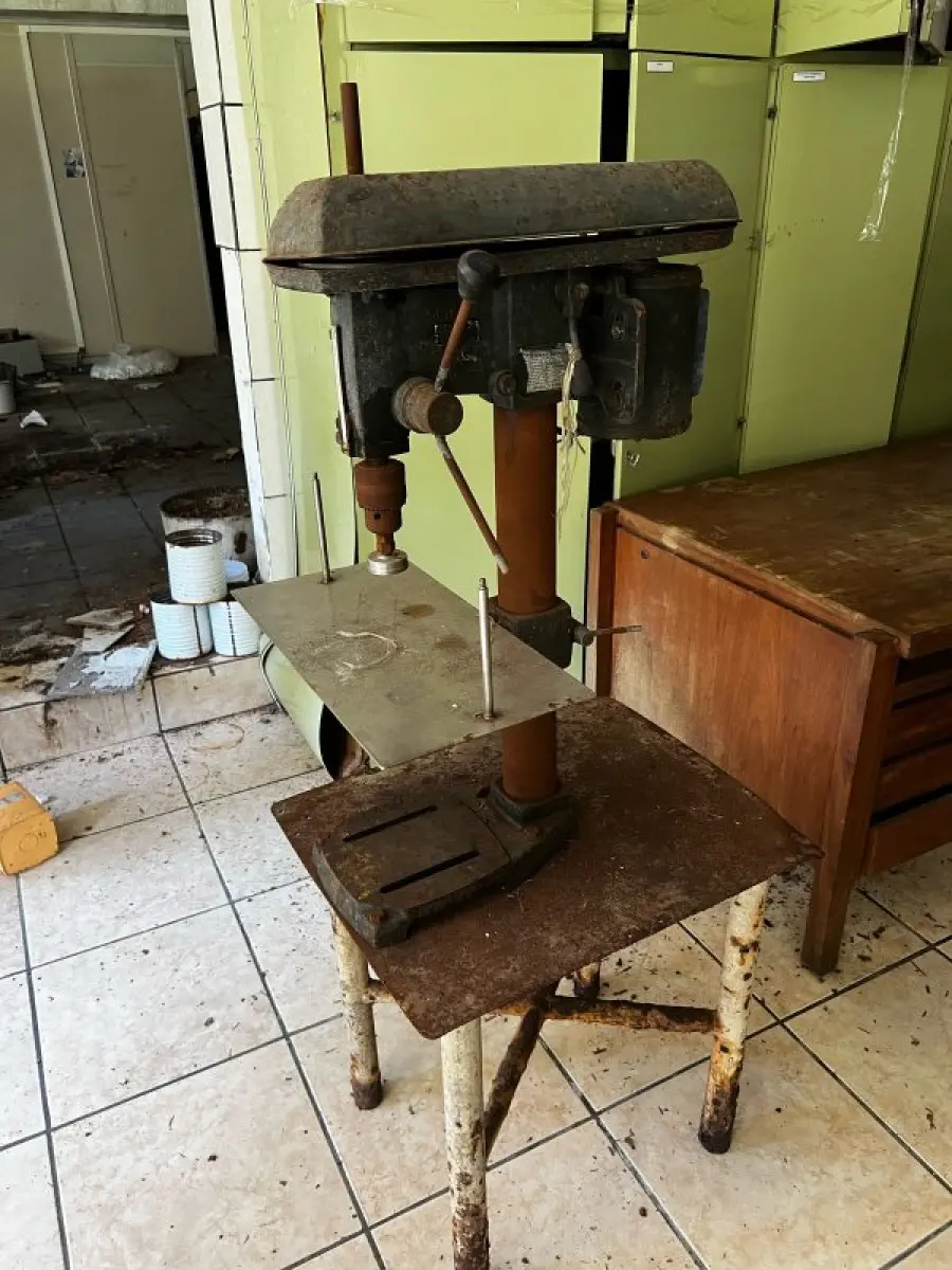 LOTE 016 - Laboratório