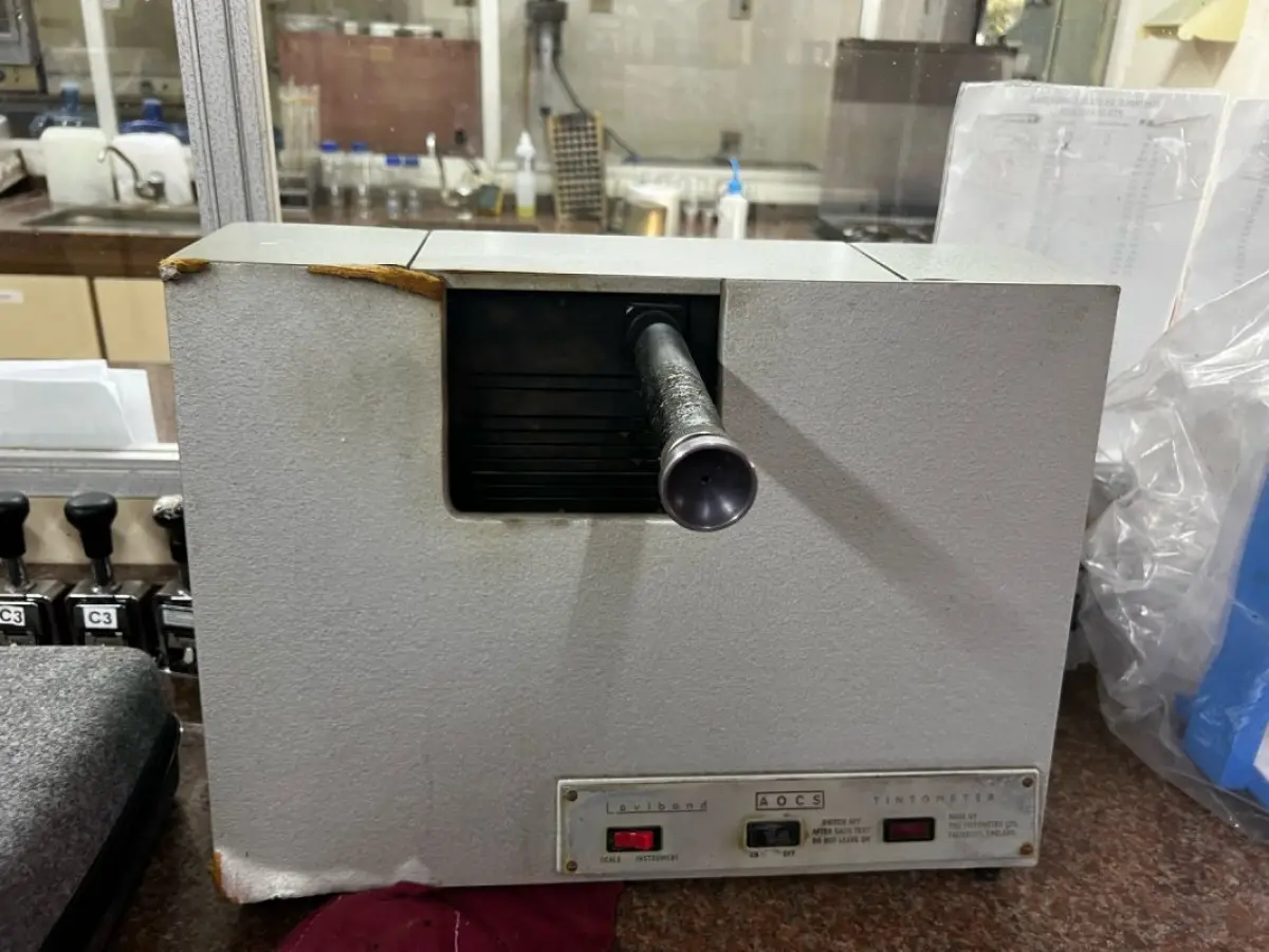 LOTE 016 - Laboratório