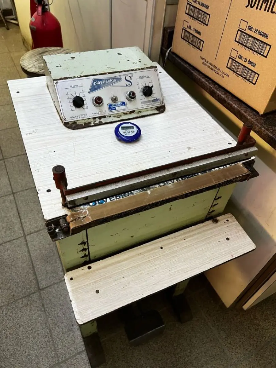 LOTE 016 - Laboratório