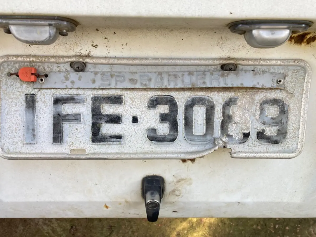 LOTE 038 - VW/Kombi, fabricação/modelo 1996/1996, cor branca