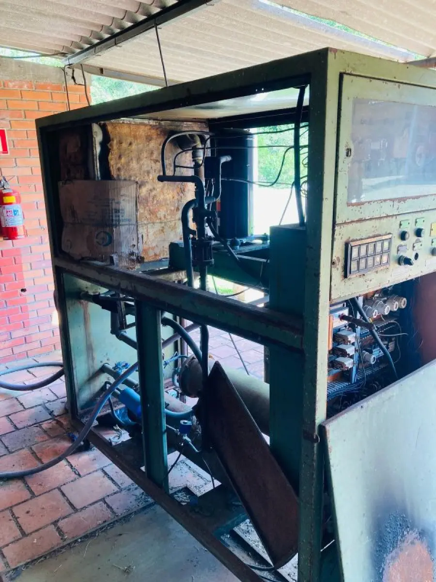 LOTE 023 - atrás derivados