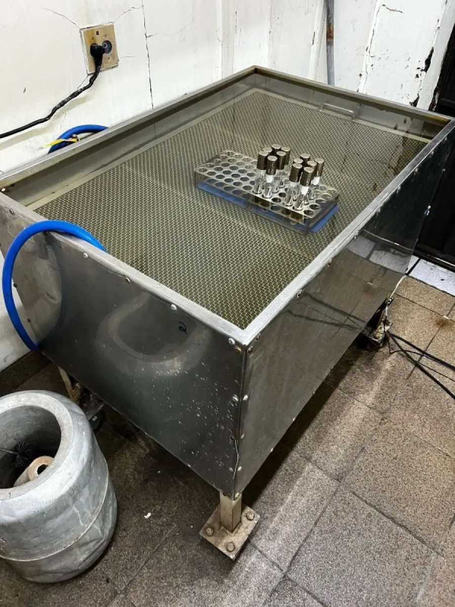 LOTE 016 - Laboratório