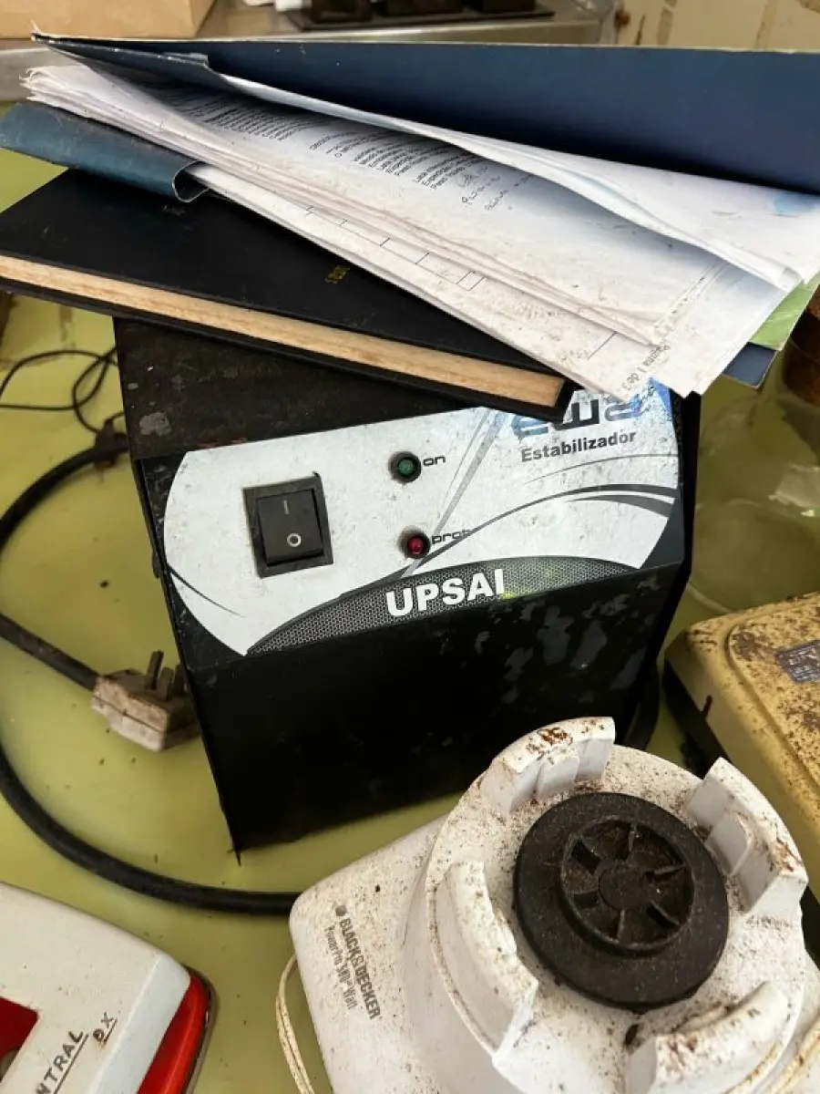 LOTE 016 - Laboratório