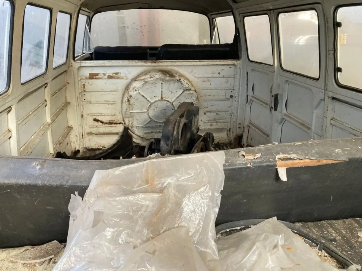 LOTE 037 - VW/Kombi, fabricação/modelo 1989/1989, cor branca