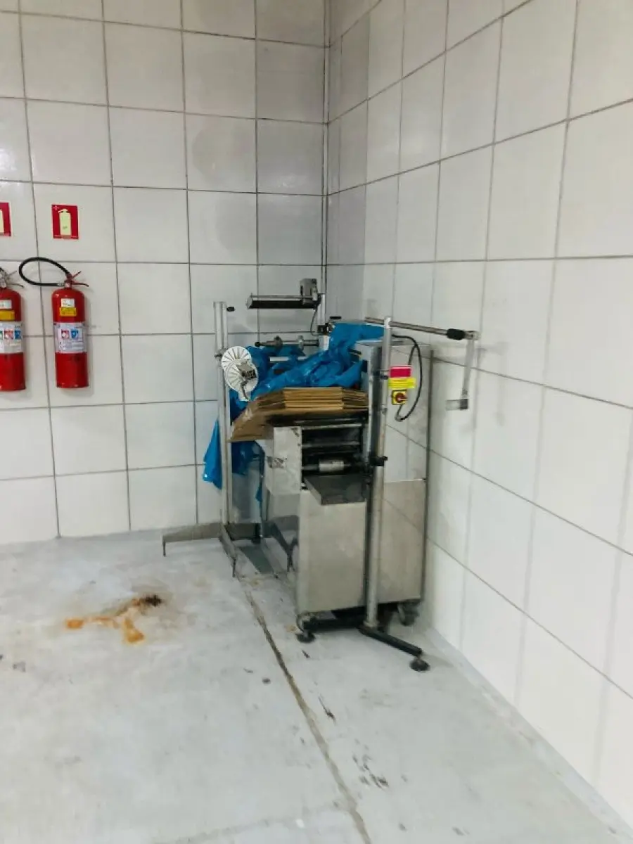 LOTE 026 - sala fria