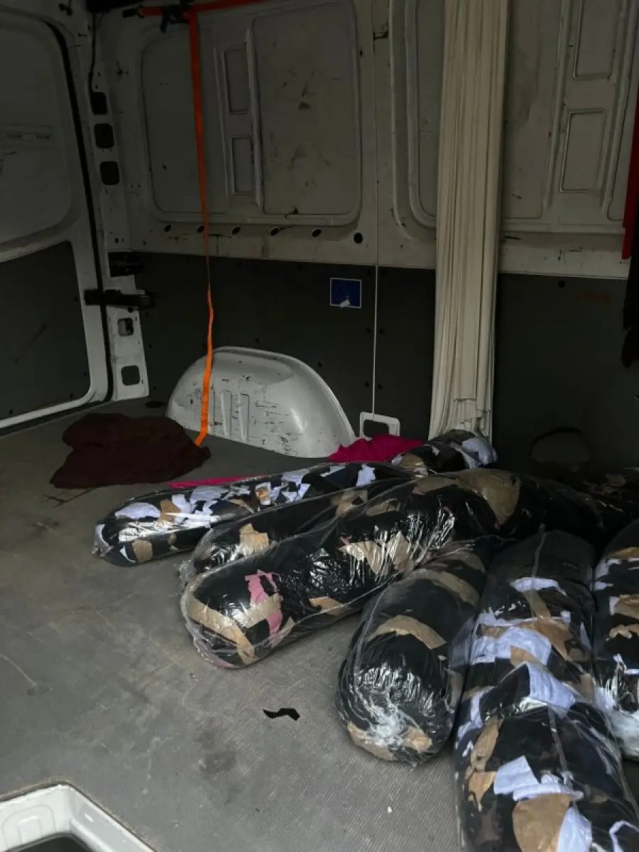 LOTE 002 - FURGÃO MERCEDES-BENZ SPRINTER 311 CDI STREET fab/mod 2014/2015