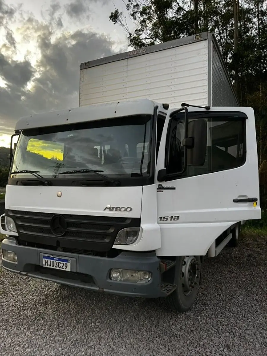 LOTE 001 - MERCEDES-BENZ ATEGO, fab/mod 2011/2012
