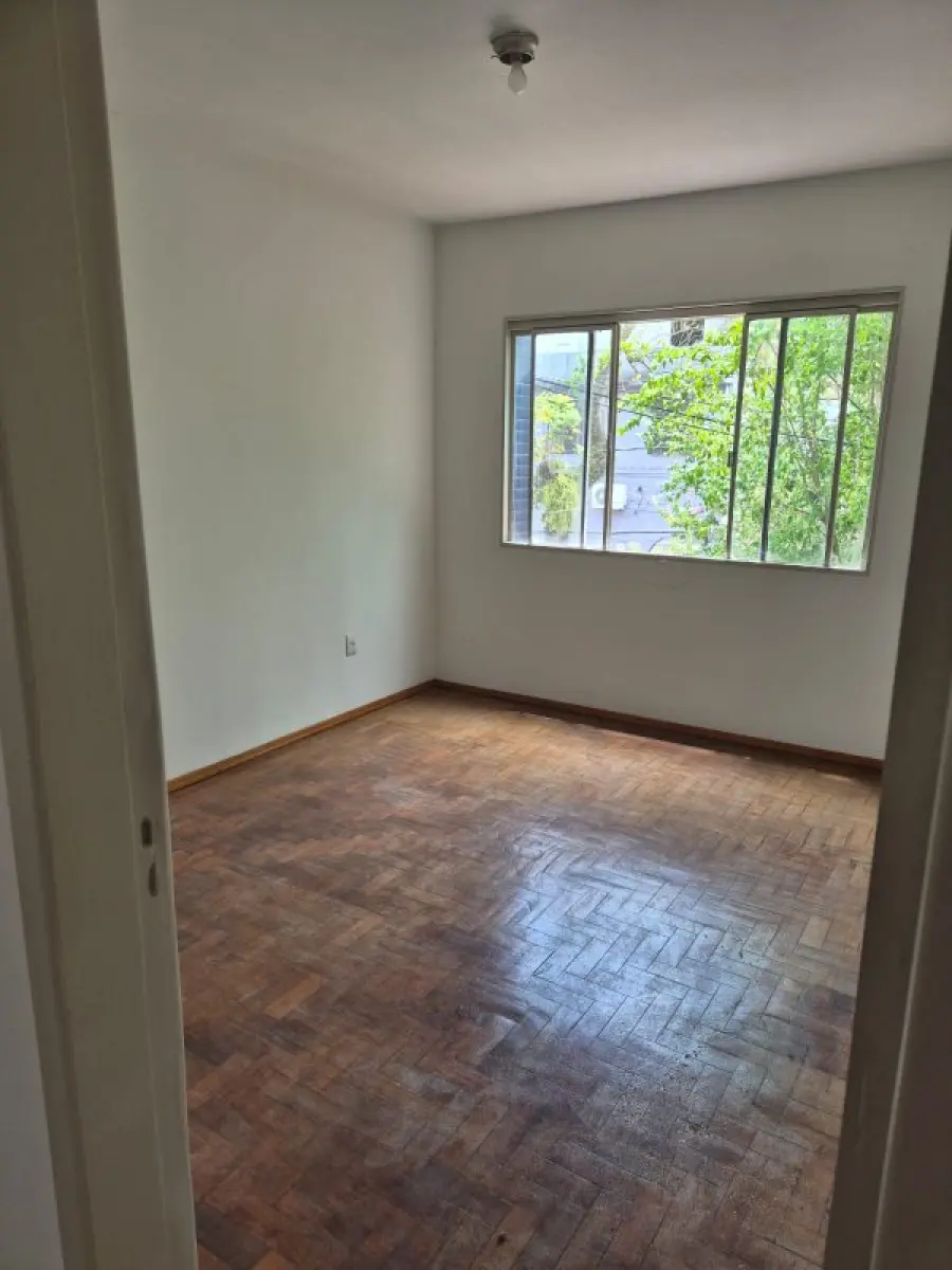 LOTE 001 - APT 201 NA RUA LOBO DA COSTA 119 EM PORTO ALEGRE, COM 74,34M2
