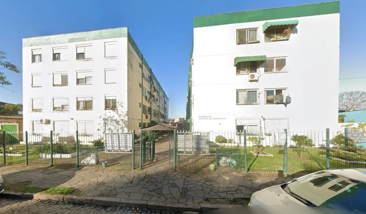 LOTE 001 - O apartamento nº 104, do Edifício Residencial Vivendas do Parque, do bloco A, sob nº 85 da Rua Ivo Nicolau Antinolfi
