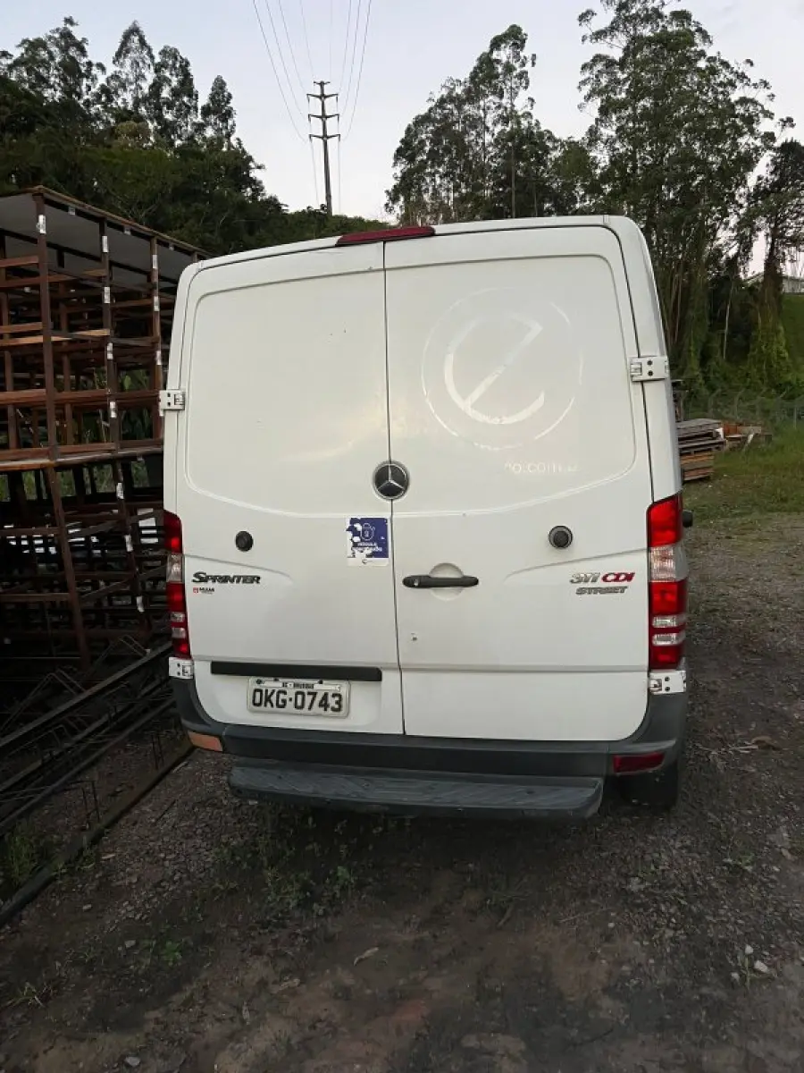 LOTE 002 - FURGÃO MERCEDES-BENZ SPRINTER 311 CDI STREET fab/mod 2014/2015