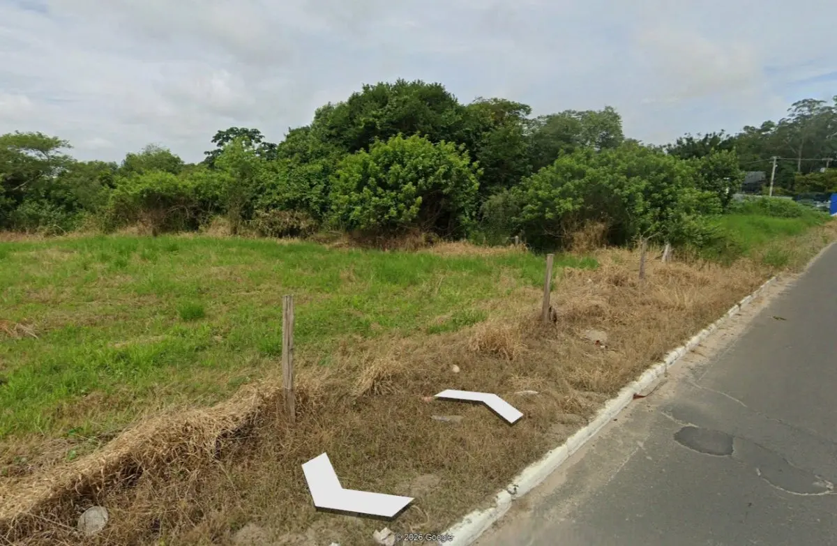 LOTE 004 - GRANDE TERRENO ESQUINA RUA RUI STOKLER DE SOUZA  E RUA WALTER BELINZONICOM 15.949,77m2