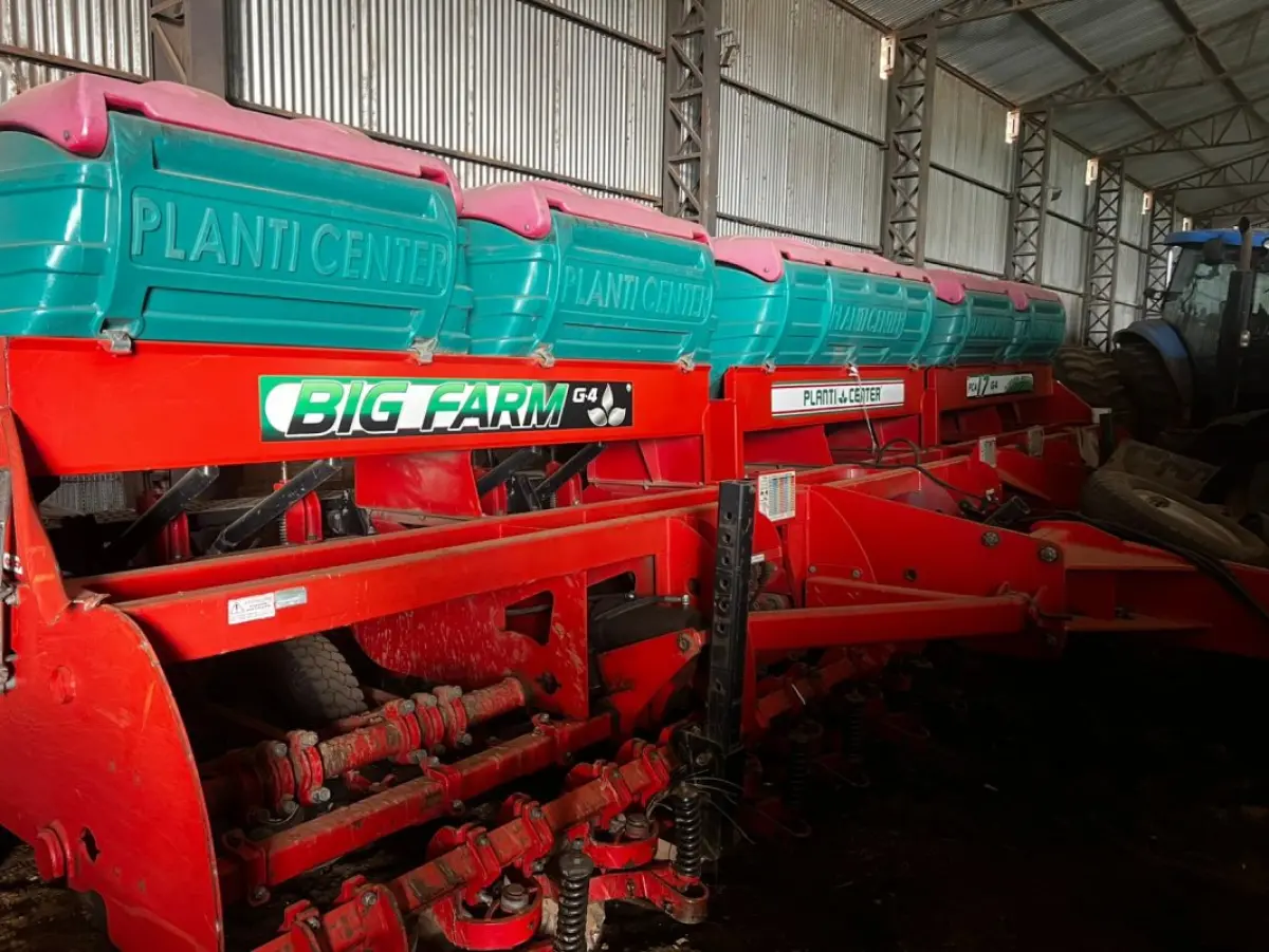 LOTE 153 - Plantadeira 17 L PLANTICENTER BIGFARM 2013 - PCA17G400039FR001