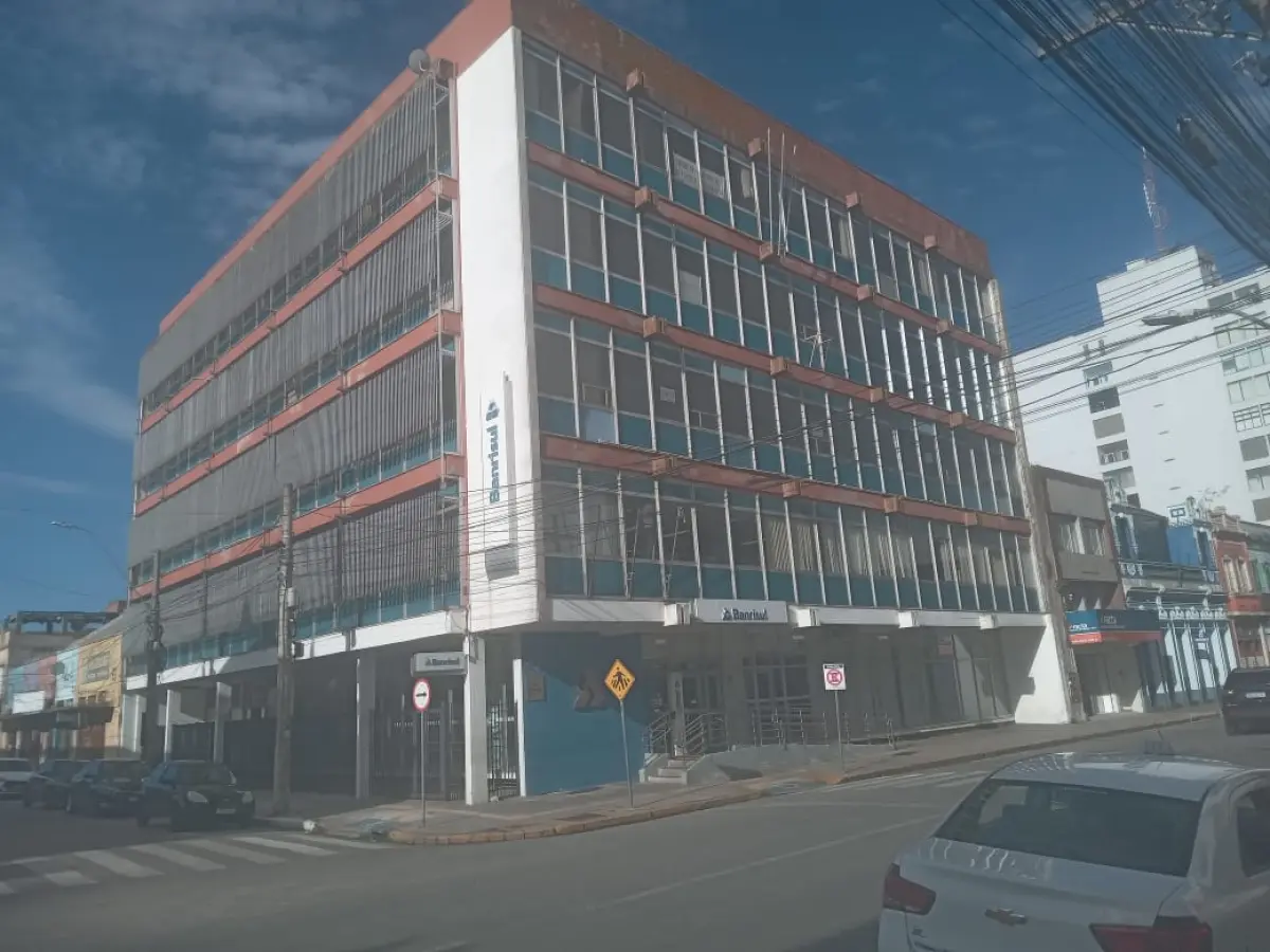 LOTE 003 - Agencia, prédio inteiro na cidade de Rio Grande, Centro, Rua Mal. Floriano Peixoto 296, esquina com Rua Ewbank