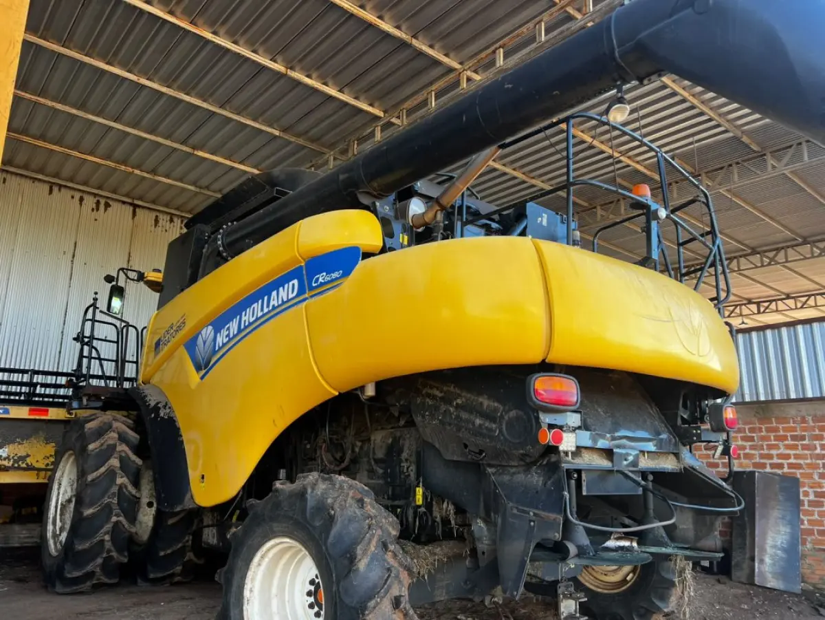 LOTE 099 - 01 Colheitadeira CR 6080 New Holland, ano 2016 JHFY60808DJ204380
