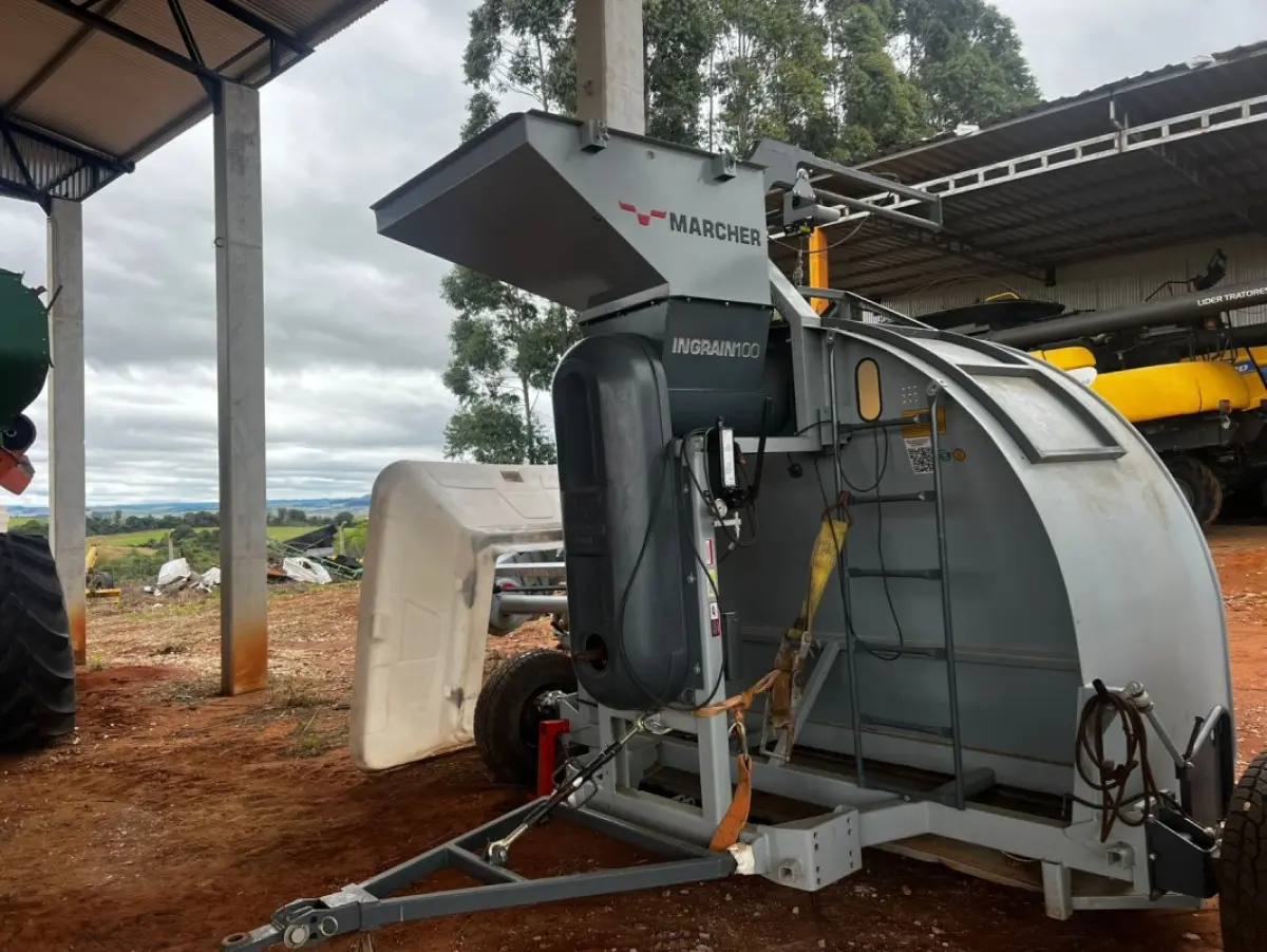 LOTE 114 - 01 Embutidor Ingrain 100 cinza