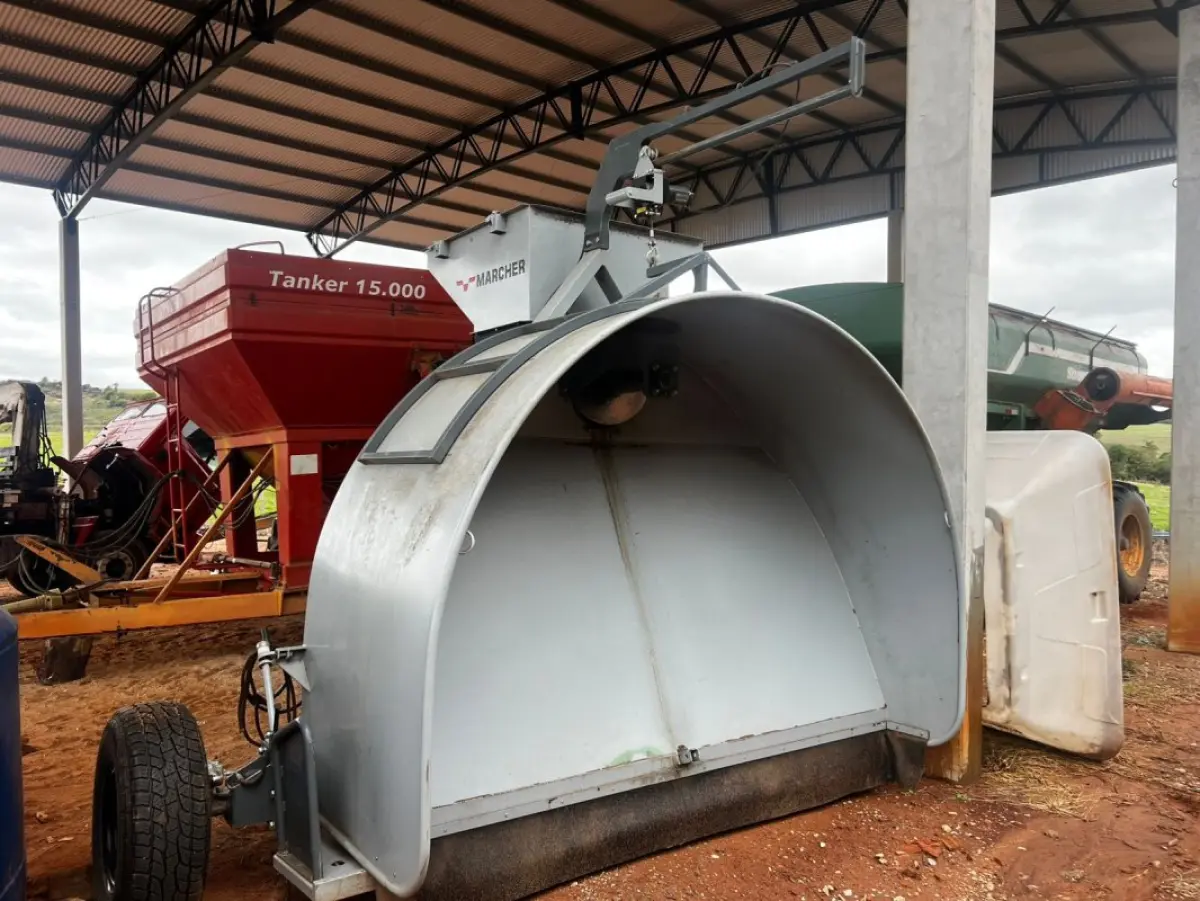 LOTE 114 - 01 Embutidor Ingrain 100 cinza