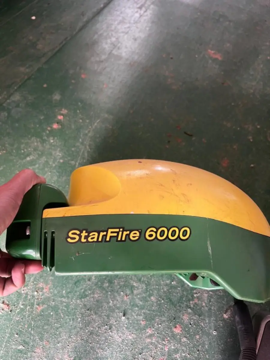 LOTE 174 - Antena StarFire 6000 e monitor