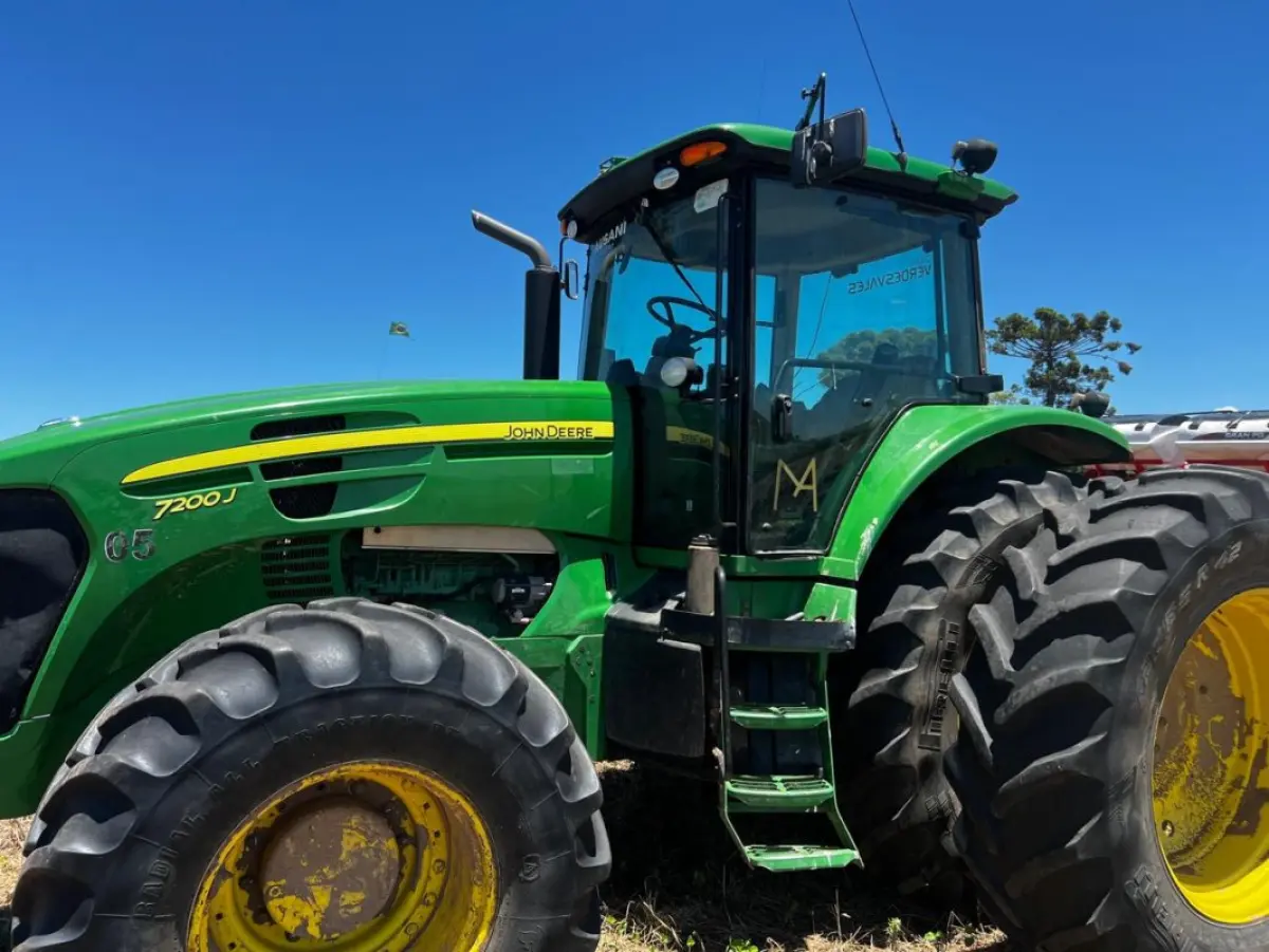 LOTE 158 - Trator 7200 JOHN DEERE 2021 - 1BM7200JPKH001356