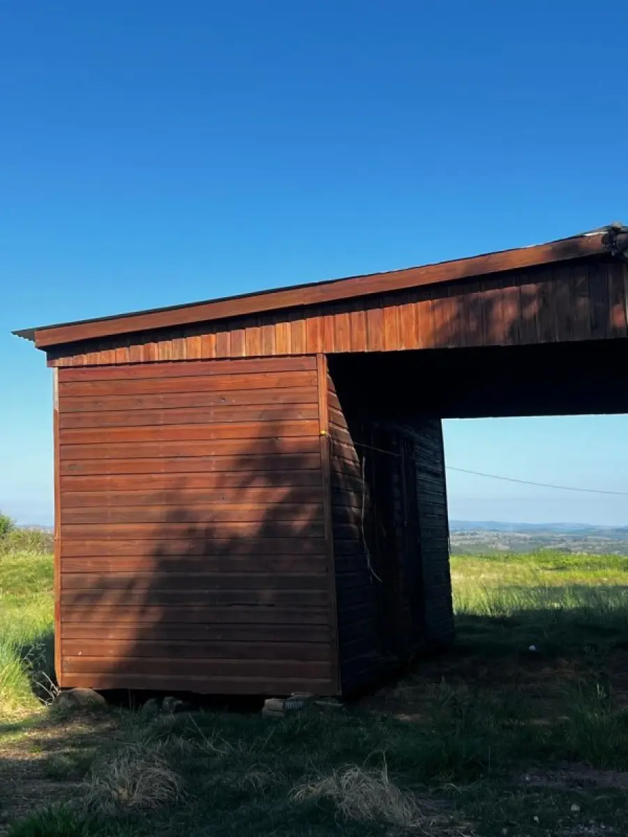 LOTE 169 - Conjunto de volantes com 4 dormitórios